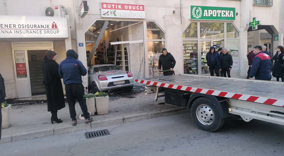 auto toyota mr2 trebinje.jpg